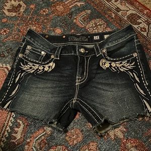 Shorts size 28